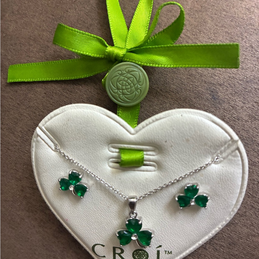 SALE! NEW Sterling Silver 925 and Green Clover Jewelry Set made by CROI